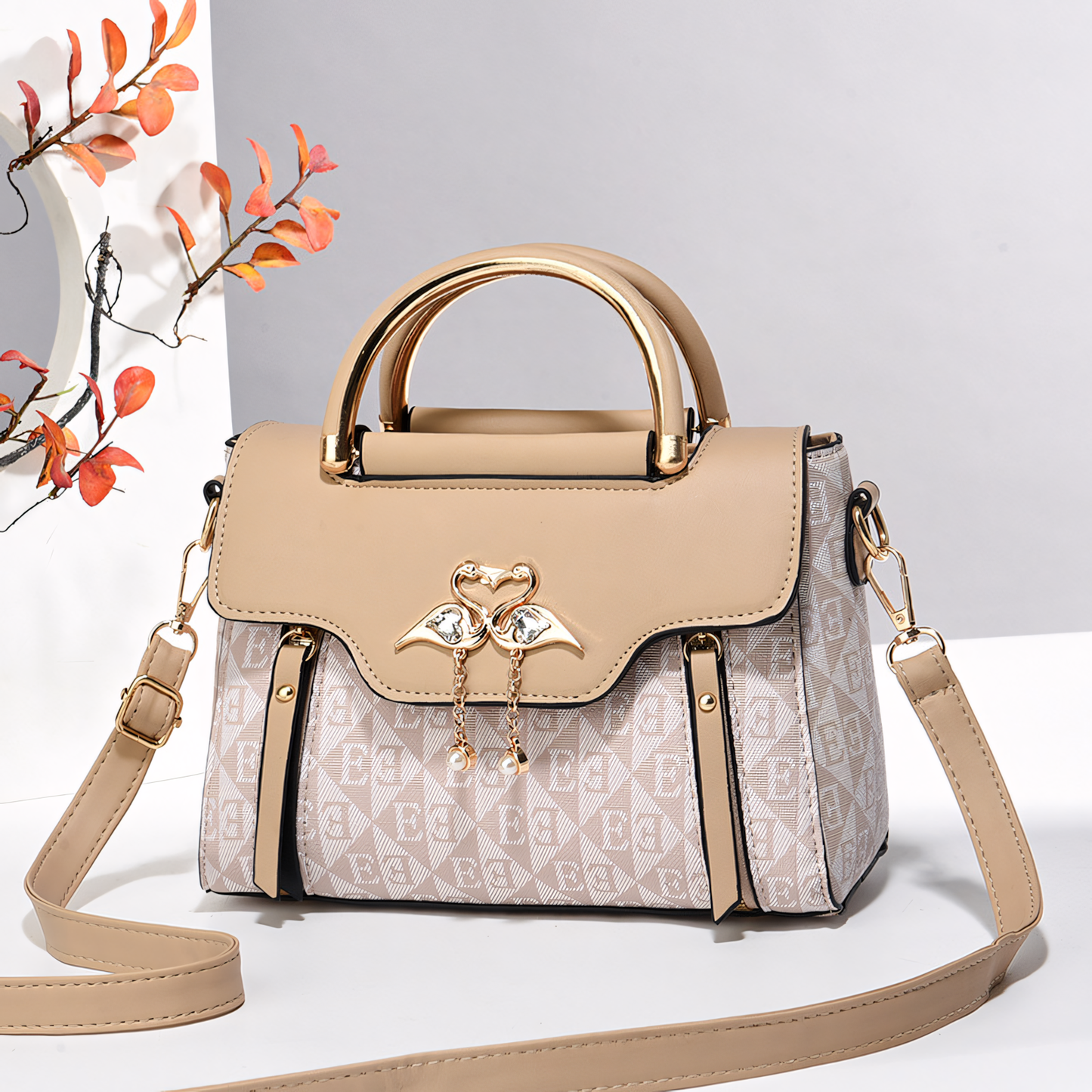 Luxurious ladies' bag “Swan Dream”