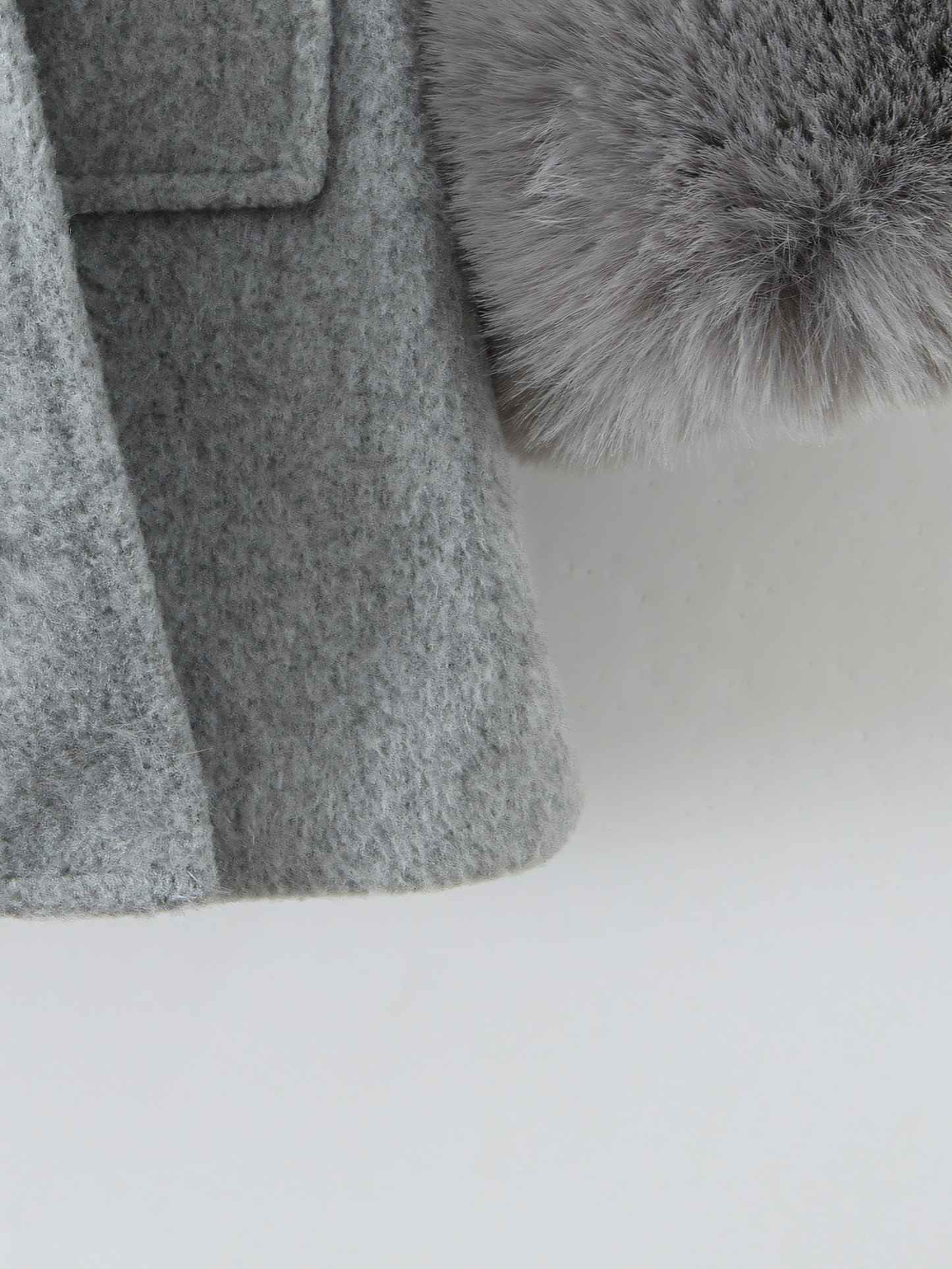 Luneva™ Lupivane Kapuzenmantel